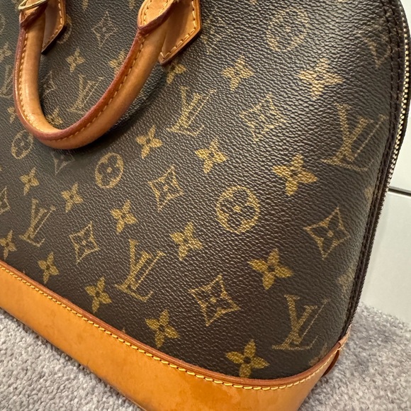 Louis Vuitton - Alma PM Monogram - Excellent - Picture 4 of 11